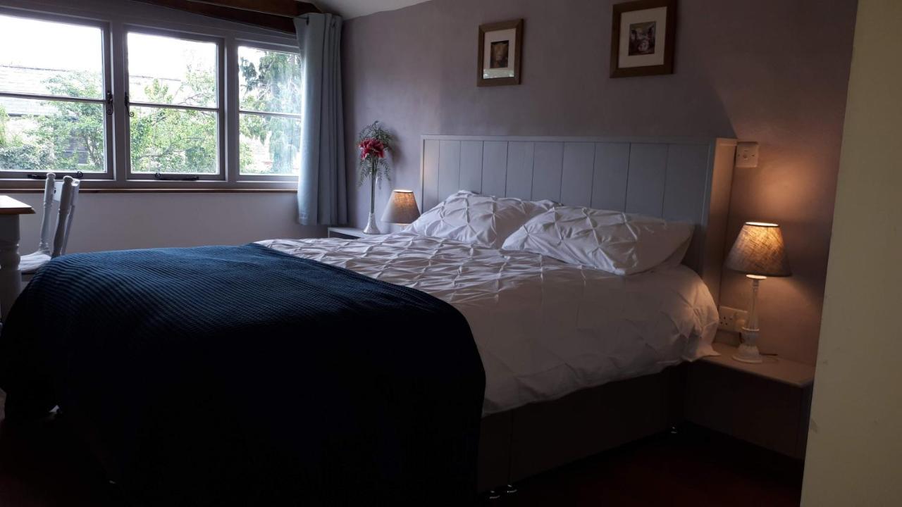 The Byre North End Farm Bed & Breakfast Ashton Keynes Dış mekan fotoğraf