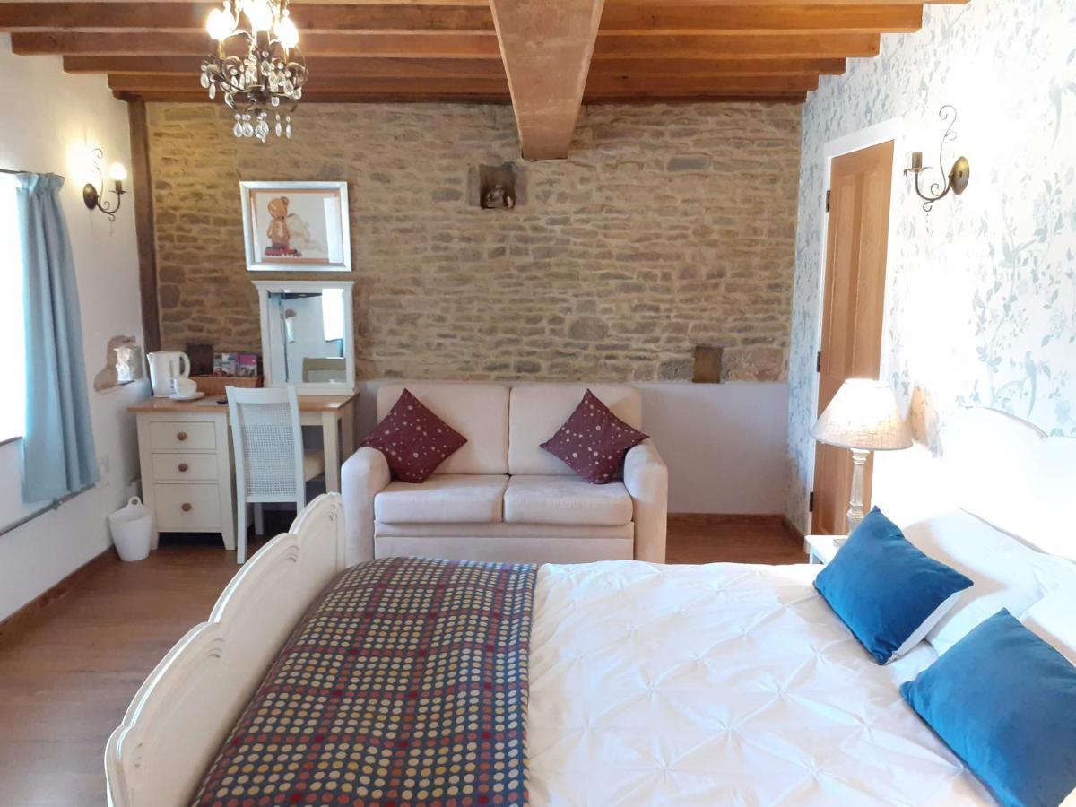 The Byre North End Farm Bed & Breakfast Ashton Keynes Dış mekan fotoğraf